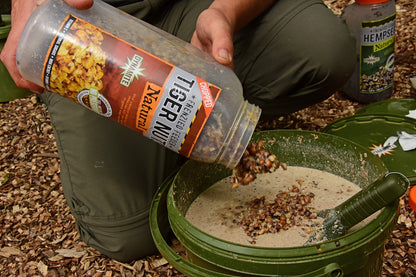 Dynamite Carp Bucket 11 litre (Green)